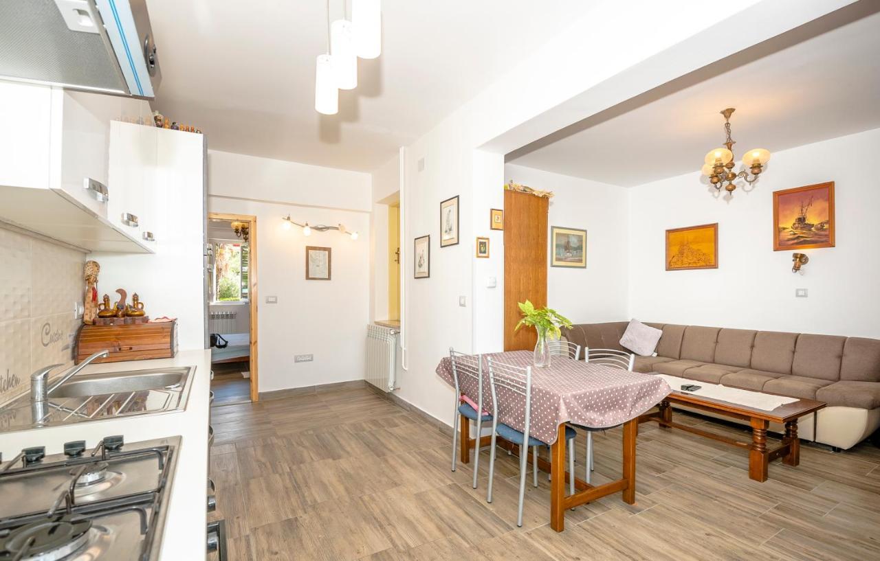 Guest House Ab Adria Home Rovinj Exterior photo